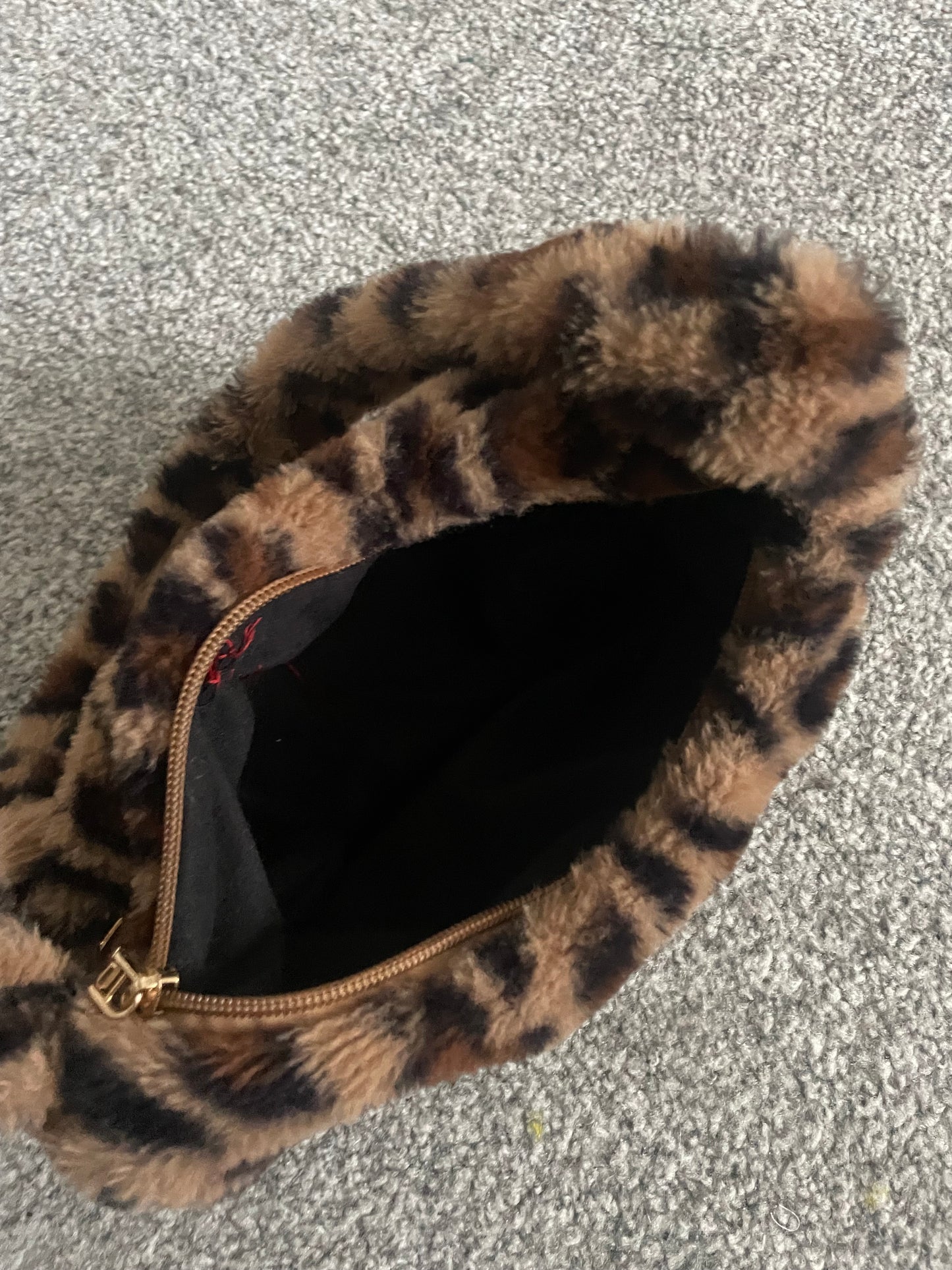 Leopard trad cross mini bag